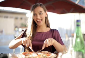 Jaka jest prawdziwa włoska pizza? Ciekawostki o pizzy