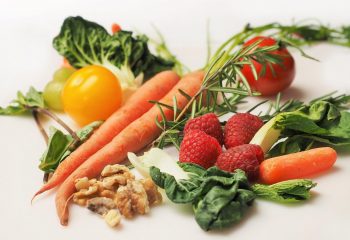Jak skutecznie wprowadzić wegańskie zamienniki do diety i się nie zniechęcić?